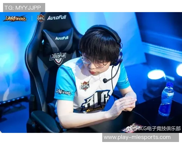 电竞赛后复盘FPX与BLG对决中的战术意识与决策分析